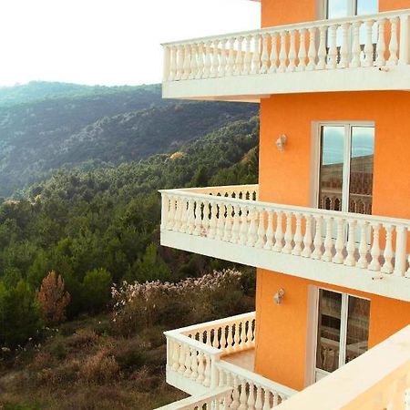 Hostel "Kraljica Snezna " Sutomore Εξωτερικό φωτογραφία