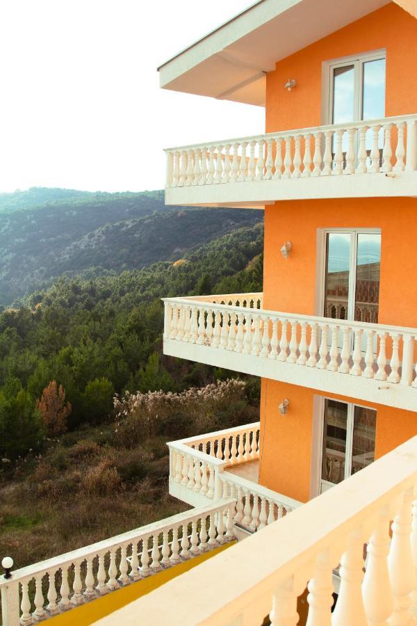 Hostel "Kraljica Snezna " Sutomore Εξωτερικό φωτογραφία