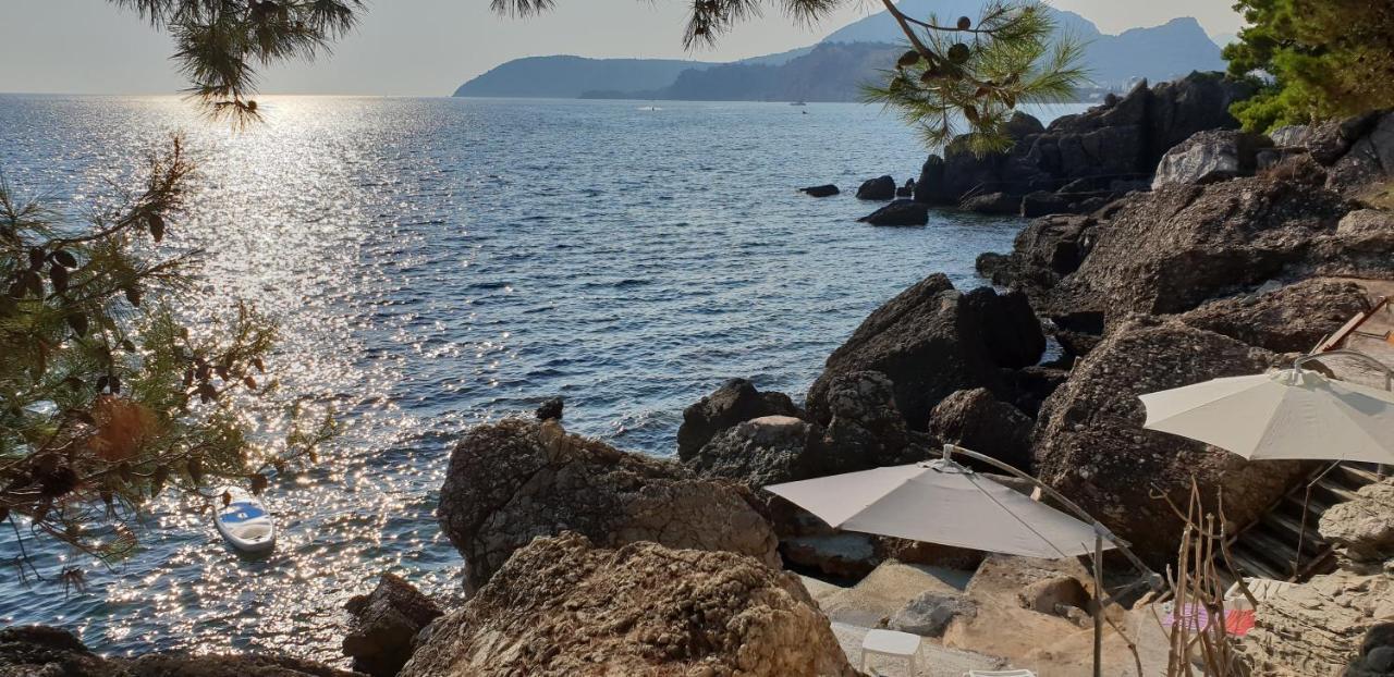 Hostel "Kraljica Snezna " Sutomore Εξωτερικό φωτογραφία