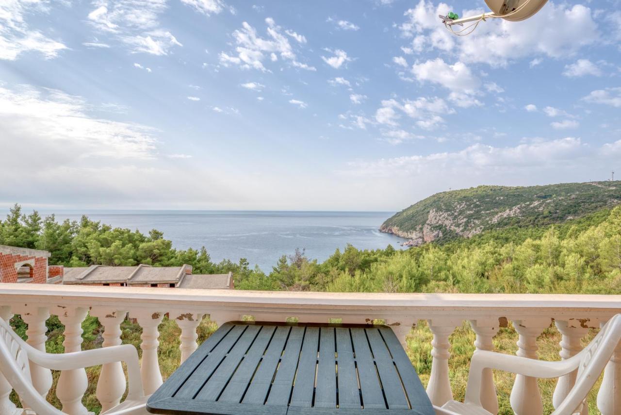 Hostel "Kraljica Snezna " Sutomore Εξωτερικό φωτογραφία